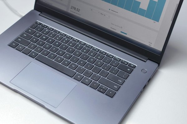 Explore l'agence seo à lorient pour améliorer votre visibilité